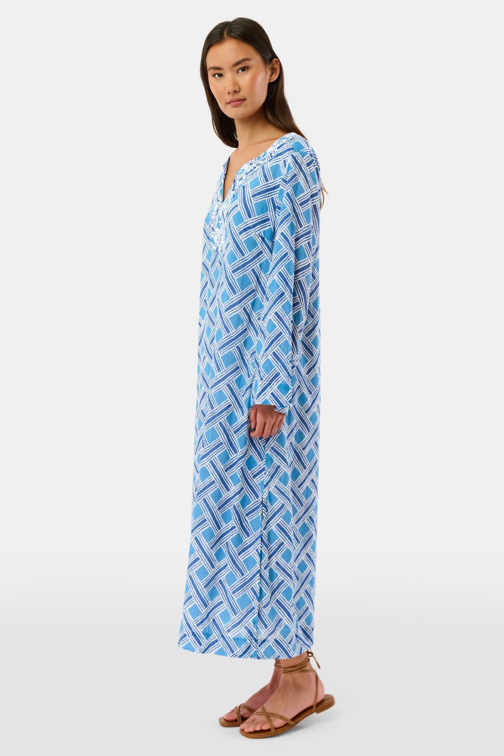 Liana Astrella Kurta