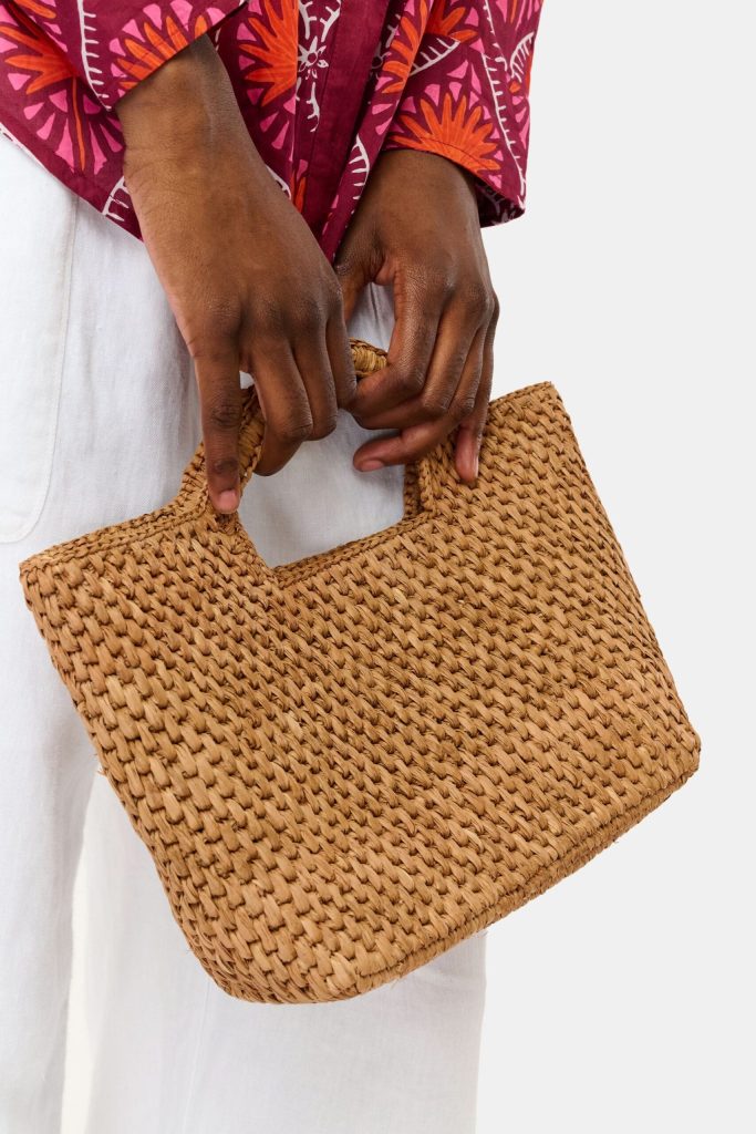 Sandy Handheld Bag