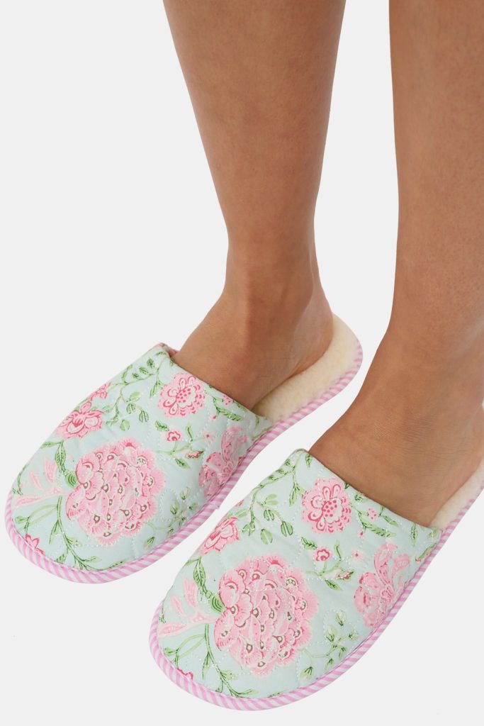 Camellia Block Quilted Slippers