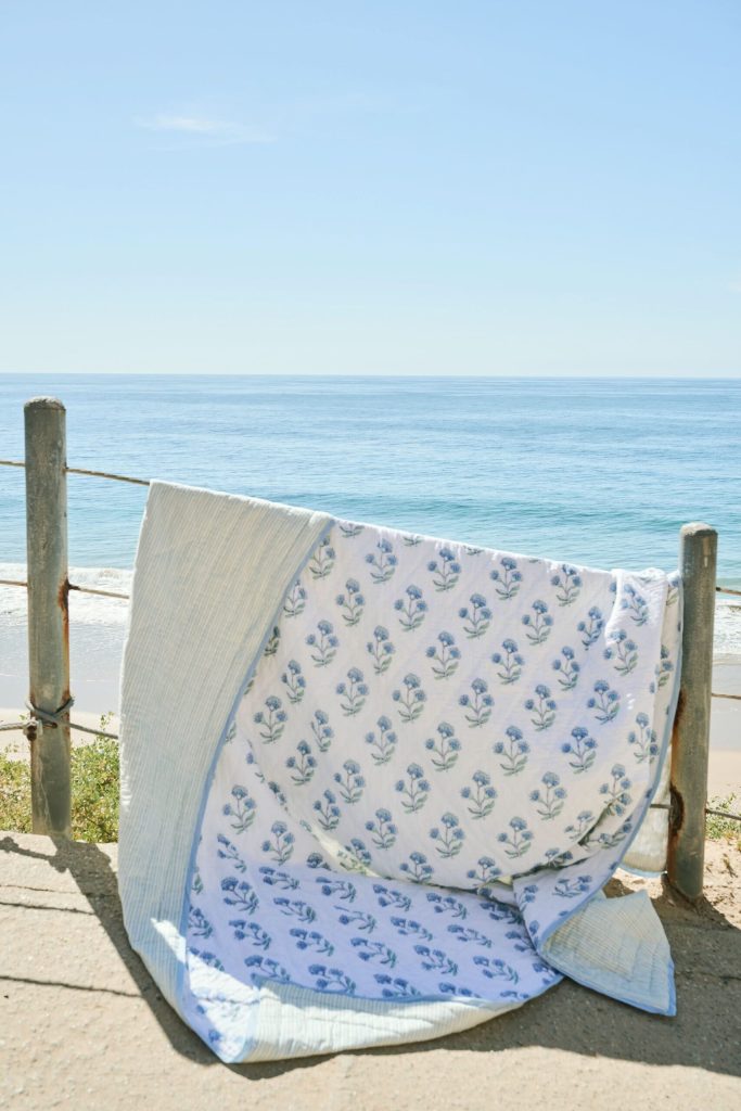 Rosa Ditsy Floral Quilt