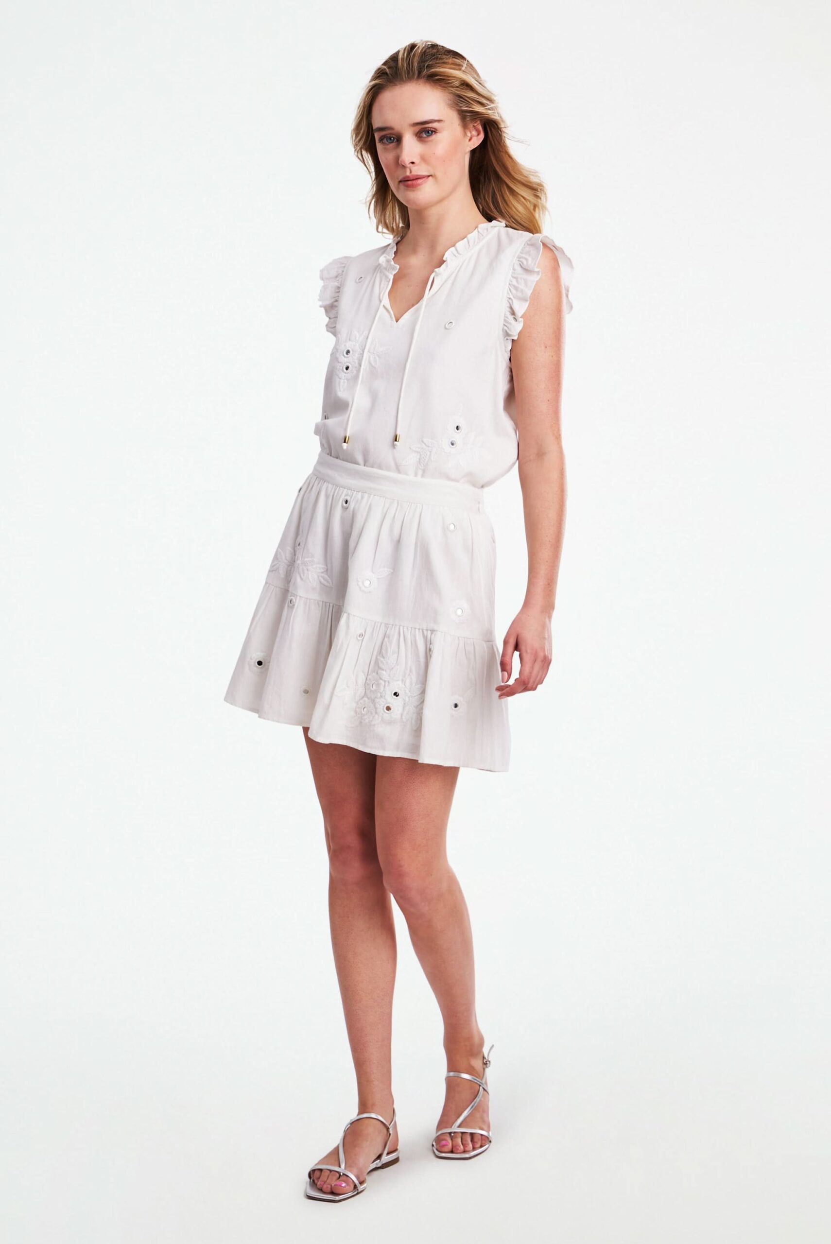 Gloriosa Embroidery Fleet Skirt