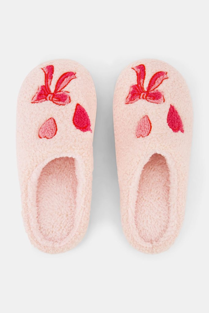 Hearts N’ Bows Fuzzy Slipper
